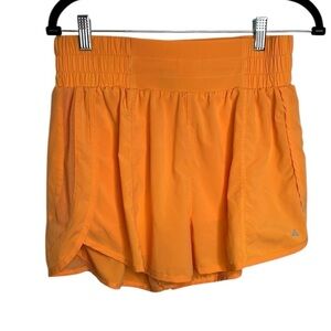 Vitality/Balance Athletica Breeze Athletic Shorts in Mango Orange Size Medium